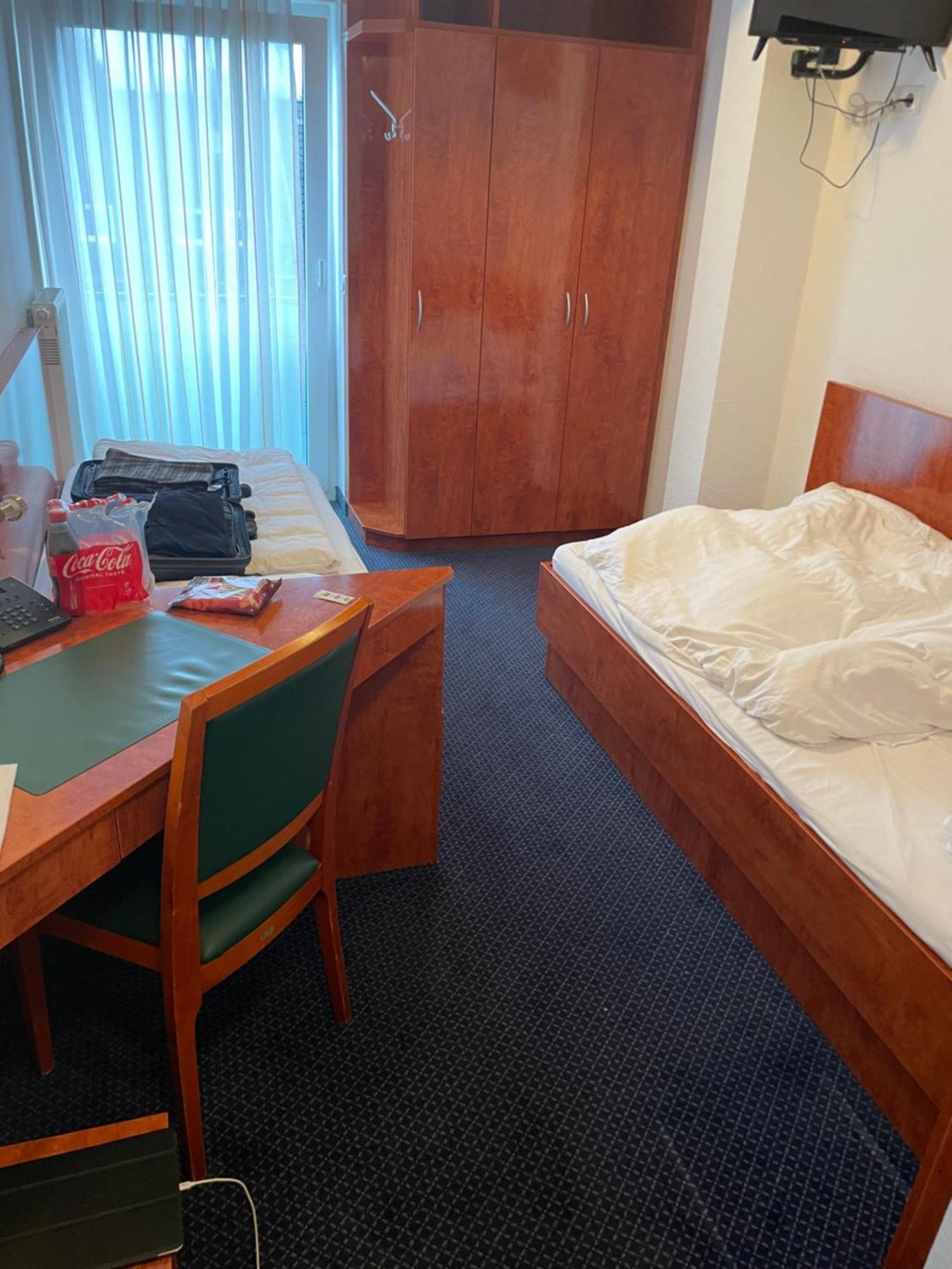 Hotel Merkenich Кьолн Екстериор снимка