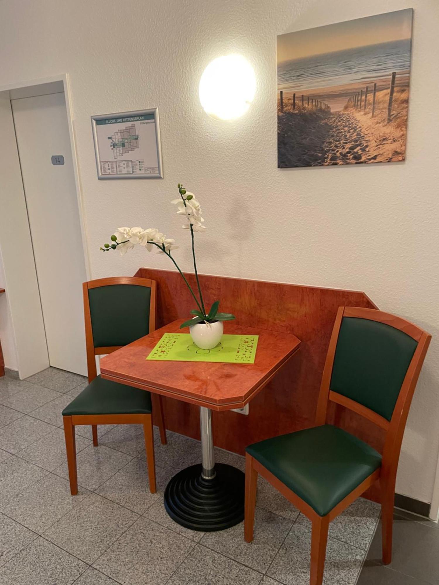 Hotel Merkenich Кьолн Екстериор снимка