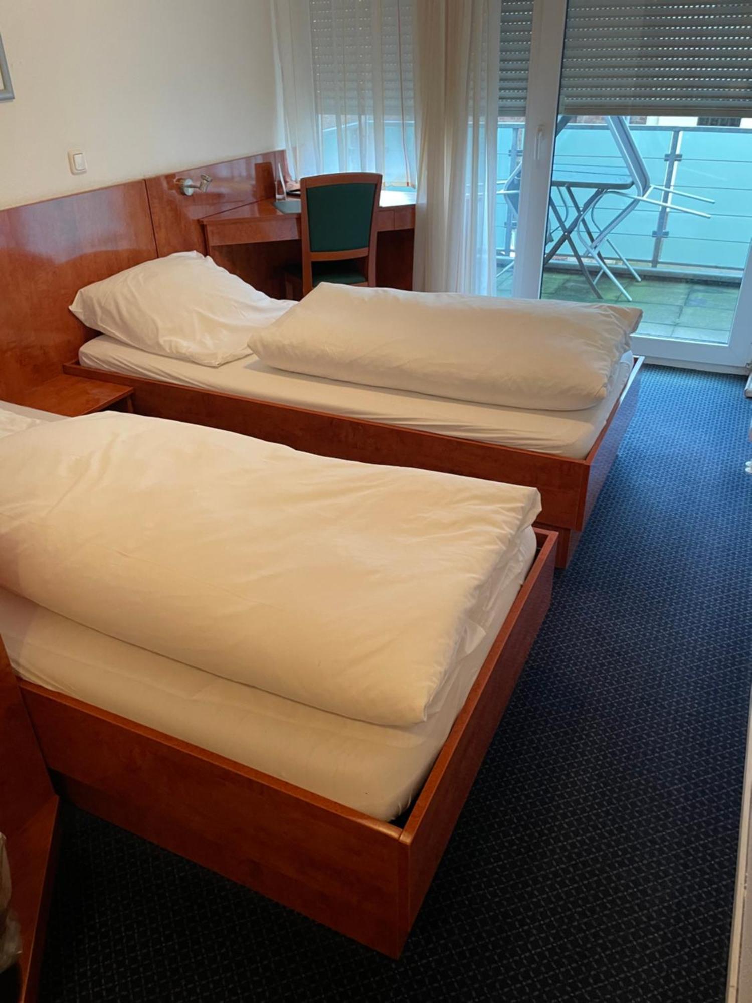 Hotel Merkenich Кьолн Екстериор снимка
