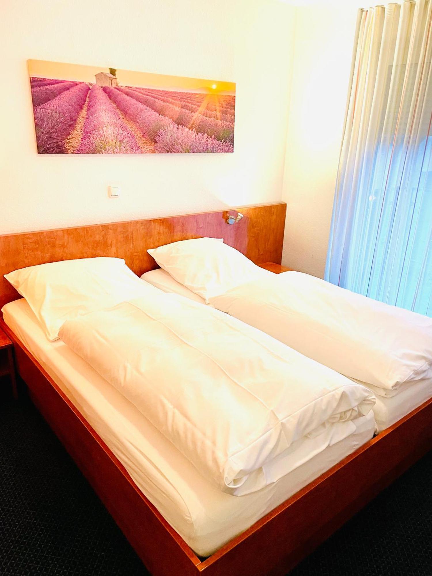 Hotel Merkenich Кьолн Екстериор снимка